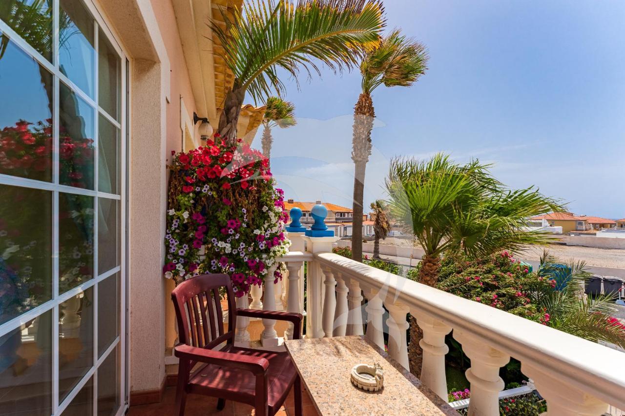 Apartamentos Los Delfines El Médano Dış mekan fotoğraf